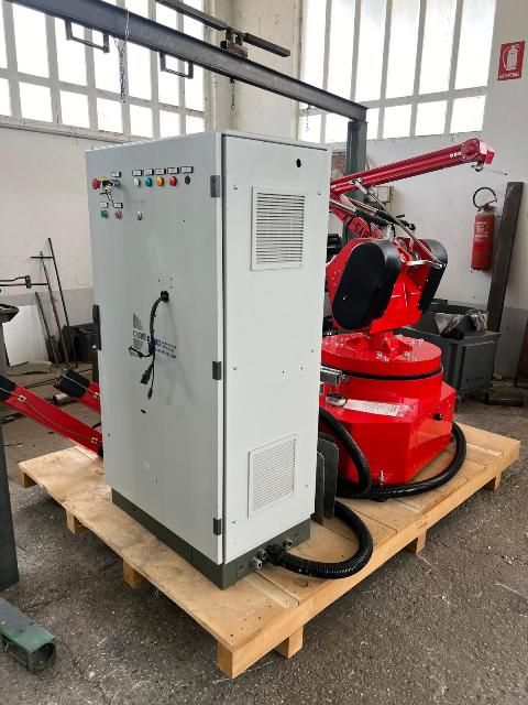 4VE502401-Caselli-Group-RECONDITIONED-5-AXIS-ROBOT-CMA-ROBY-5EX-R (2).jpeg